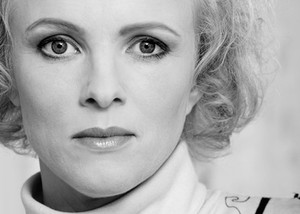 Avemo Kerstin (Soprano)<BR>