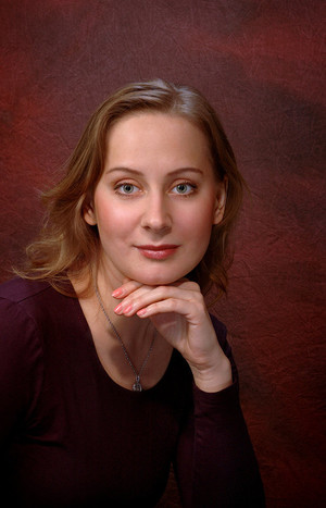 Popovskaya Elena (Soprano)<BR> 