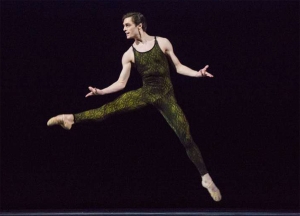 Mkrtchyan Artur In Frank Bridge Variations<BR>© Photo by Mikhail Logvinov